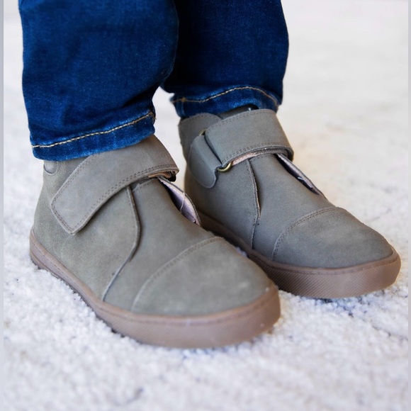 Other - Sweet Honey Suede Mid Boots in Sage Size 5
